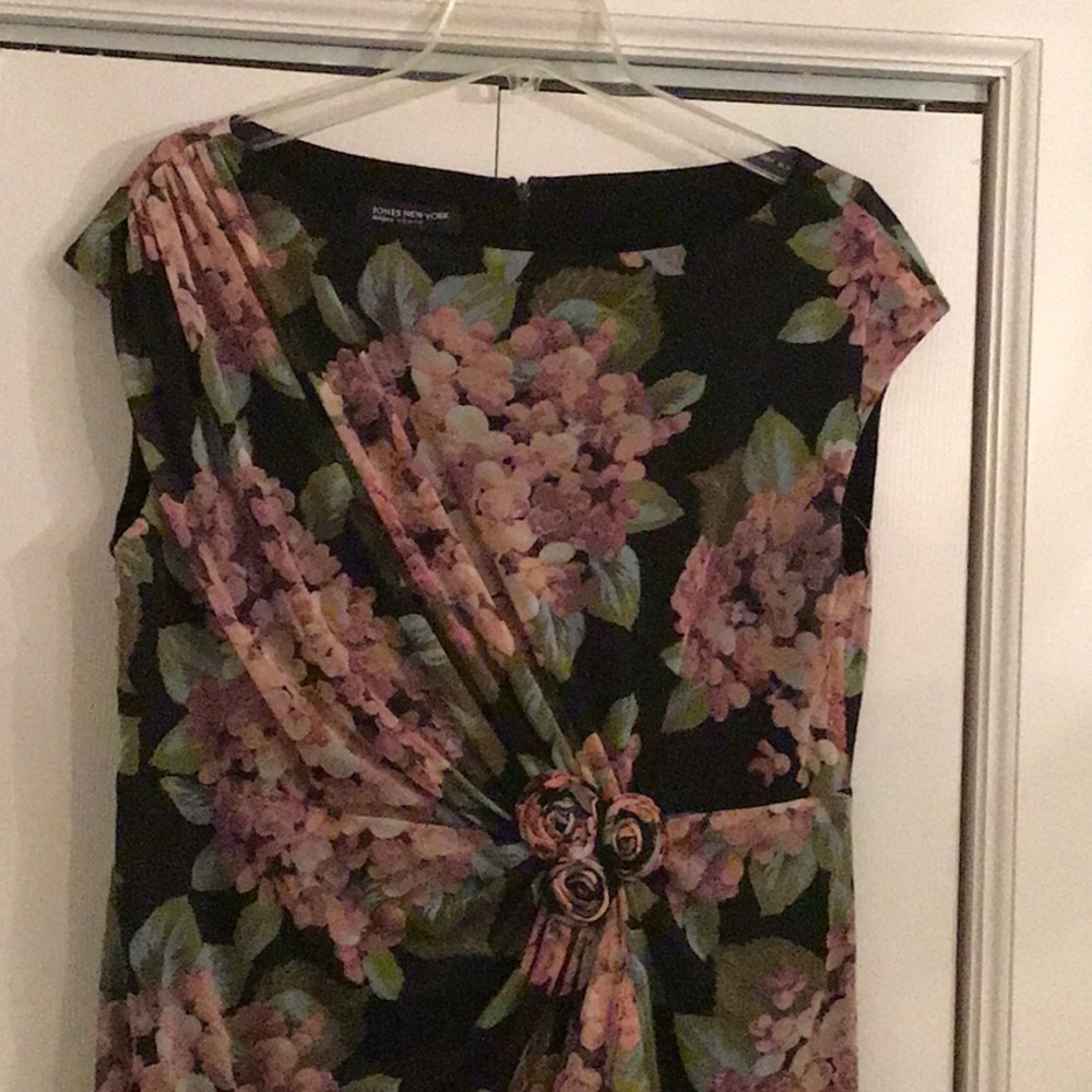 Black multi color dress size 14w, NWT